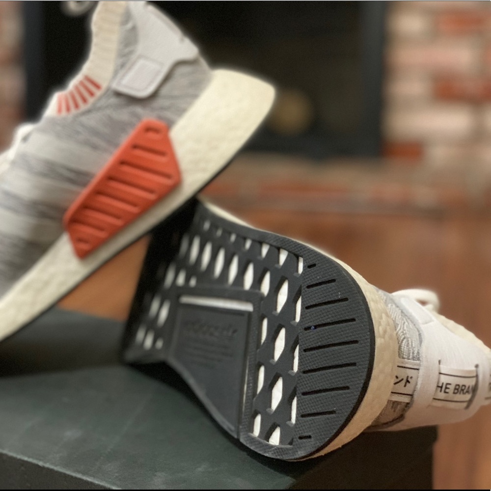 Used Adidas NMD R2 PK - Picture 5 of 5